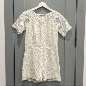 🌟 3/$25 Love, Fire White Lace Shorts Romper - Large